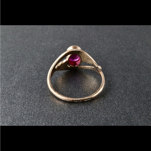 Elegant Gold and Ruby Ring sz 9.25 - Picture 4 of 10